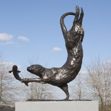 Bronze Otter Sculpture: Diving Otter by Sue Maclaurin